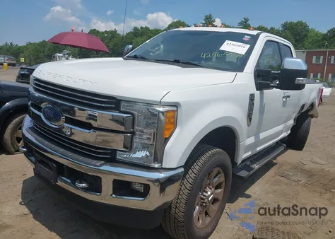 2017 Ford F-250 Lariat z USA, uszkodzony, nr VIN 1FT7X2B66HED47919